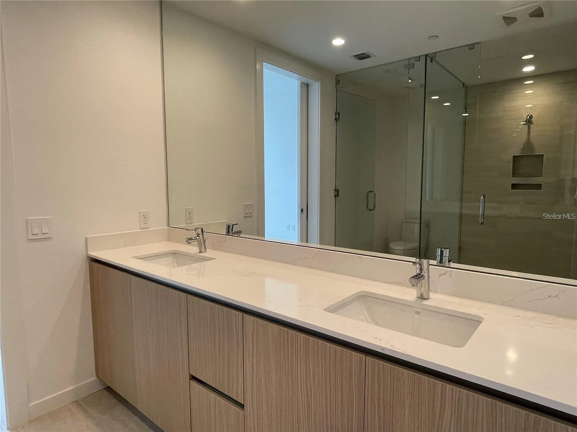 301 Quay Commons Sarasota FL 34236