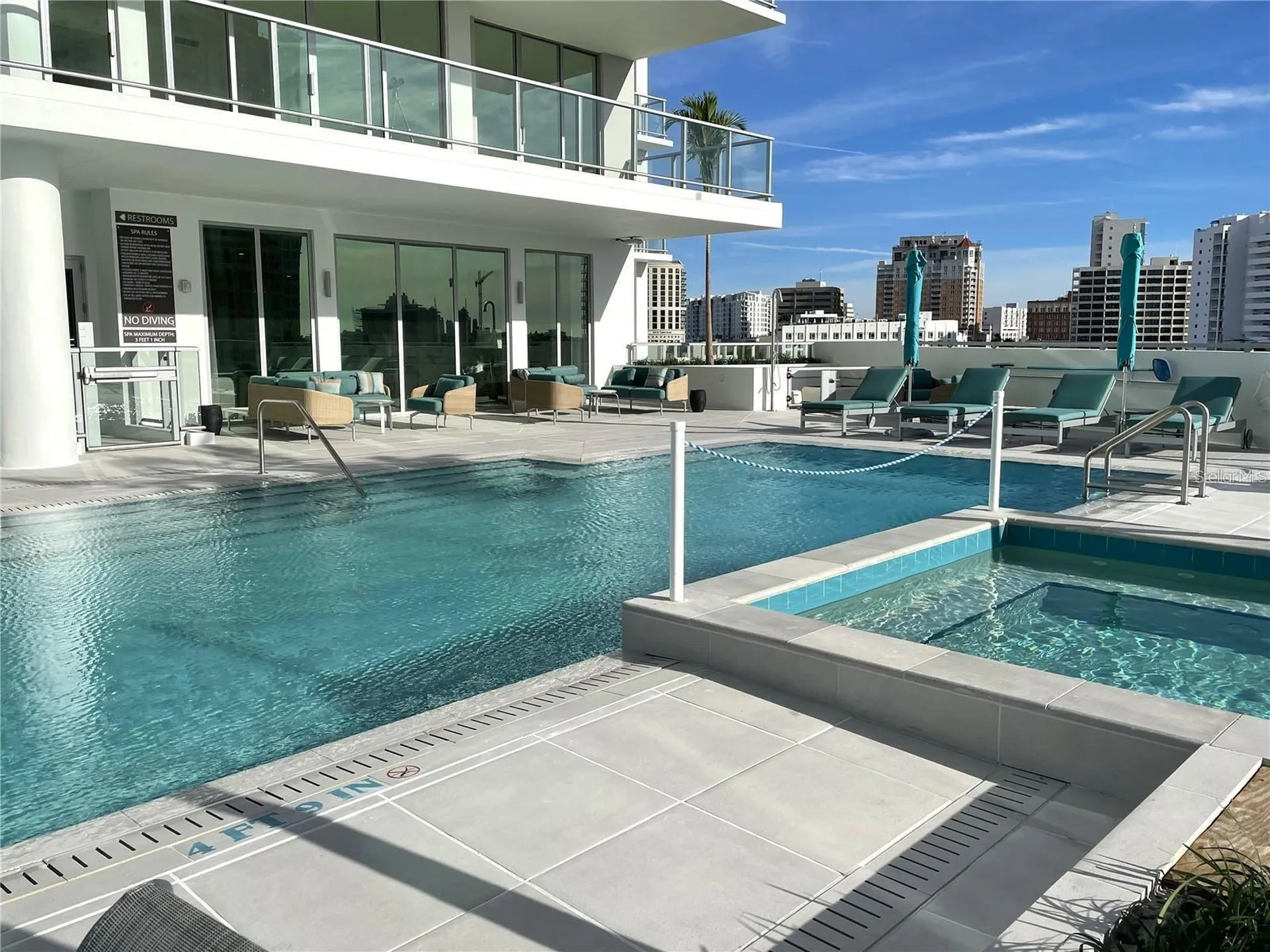 301 Quay Commons Sarasota FL 34236