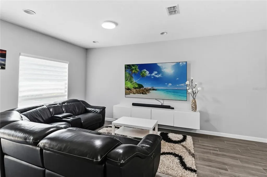 385 Cape Honeysuckle Place Sanford FL 32771