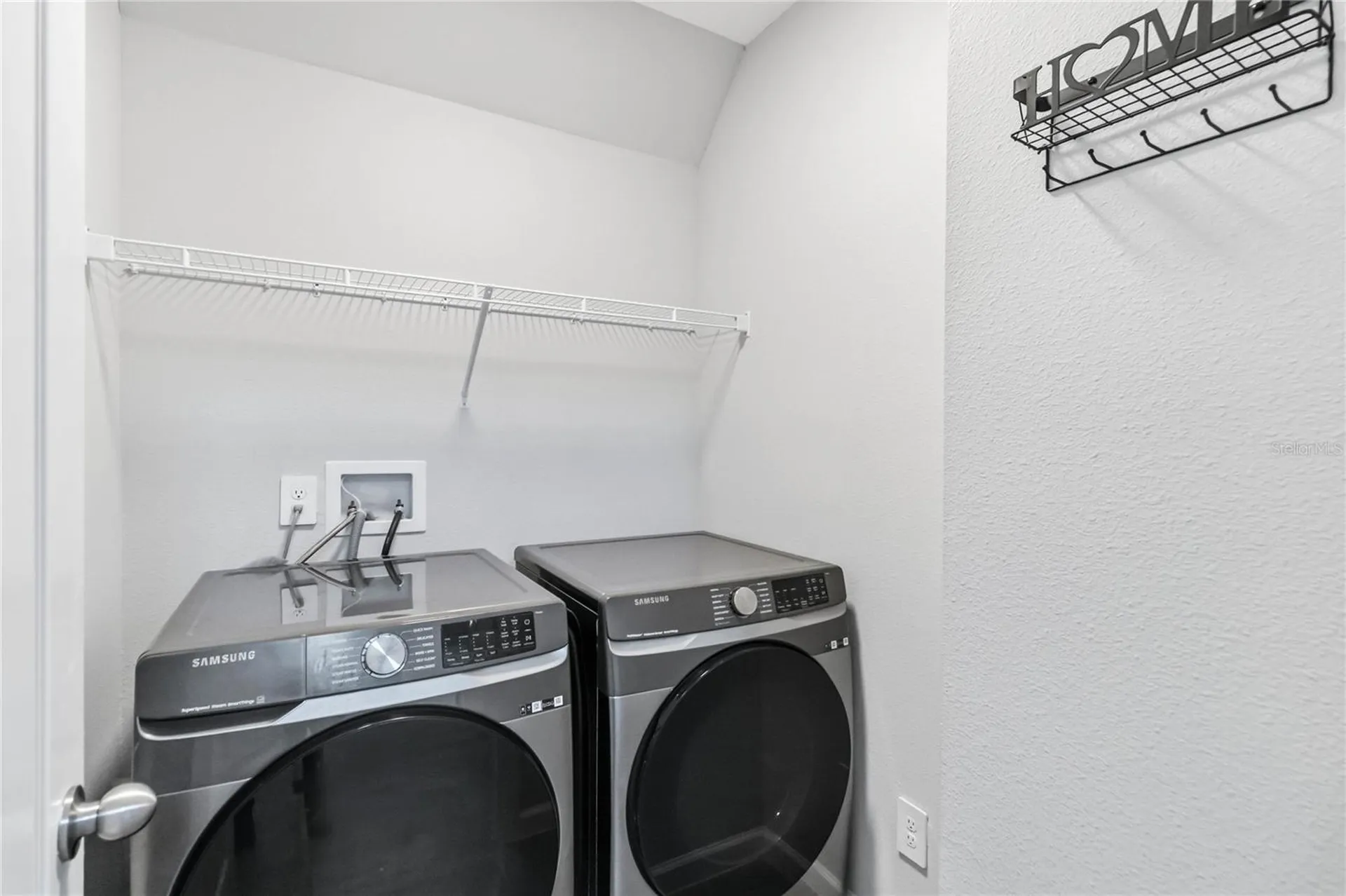 385 Cape Honeysuckle Place Sanford FL 32771