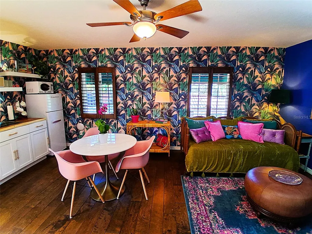 451 Woodland Drive Sarasota FL 34234