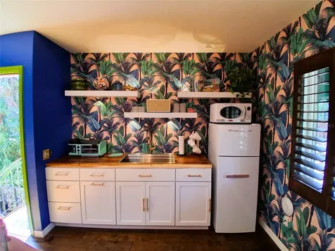 451 Woodland Drive Sarasota FL 34234
