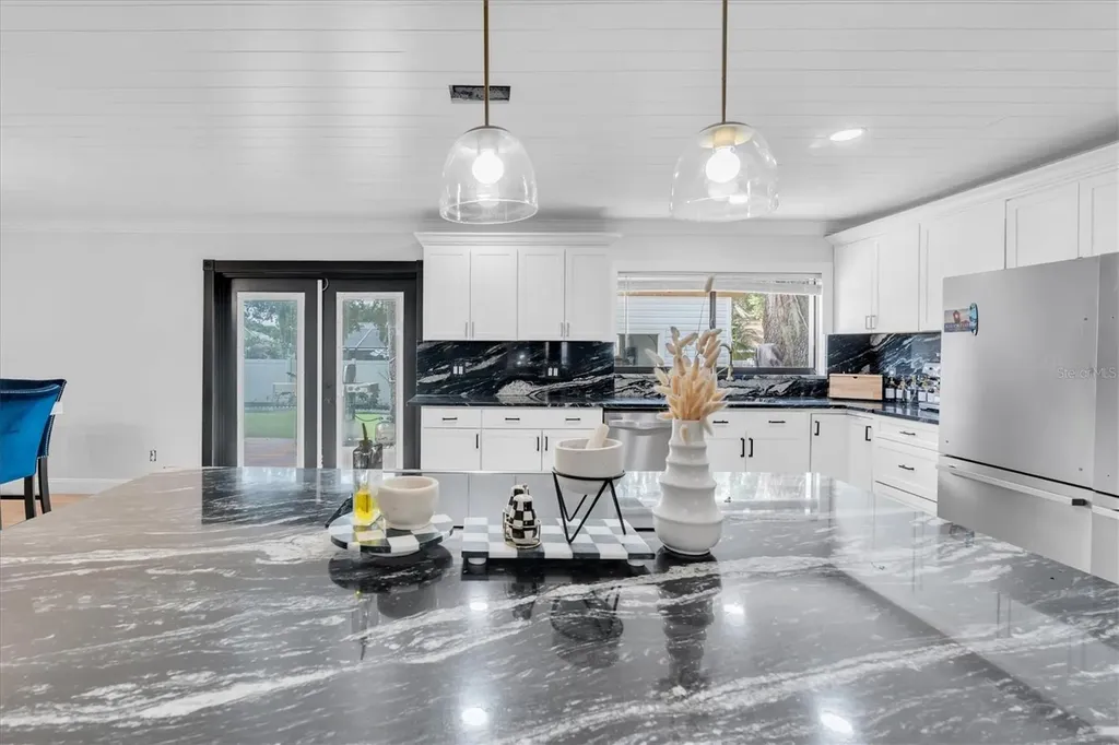 1901 Landside Drive Valrico FL 33594
