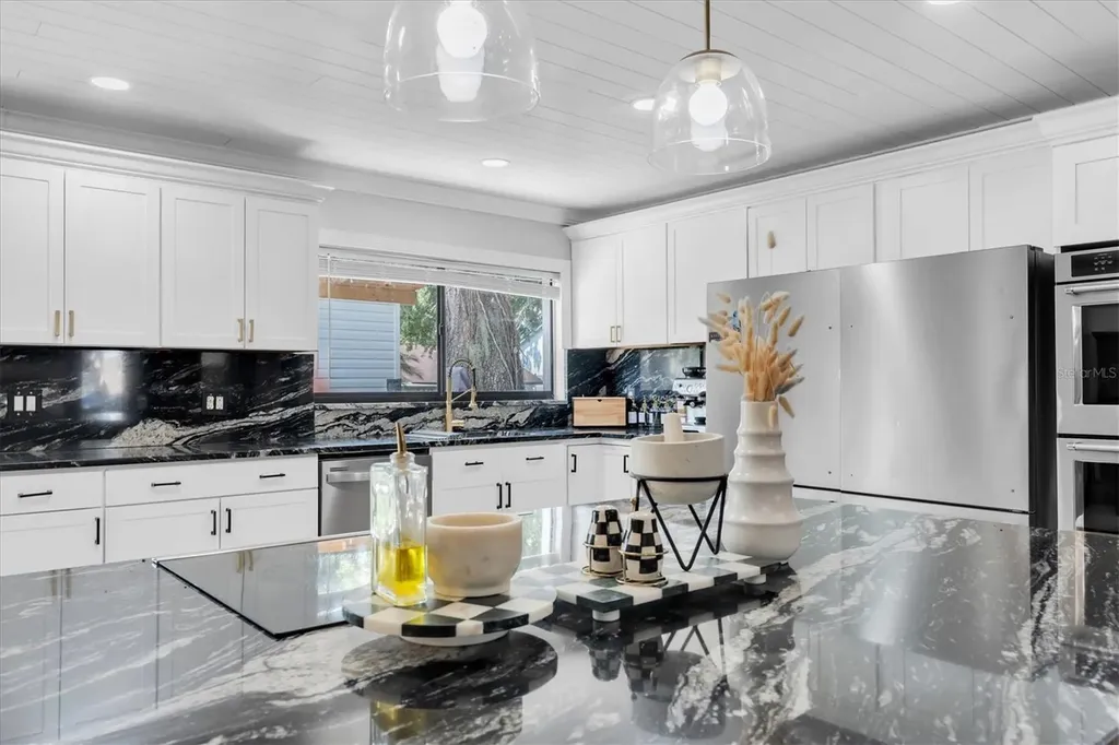 1901 Landside Drive Valrico FL 33594