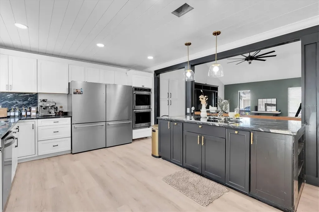 1901 Landside Drive Valrico FL 33594