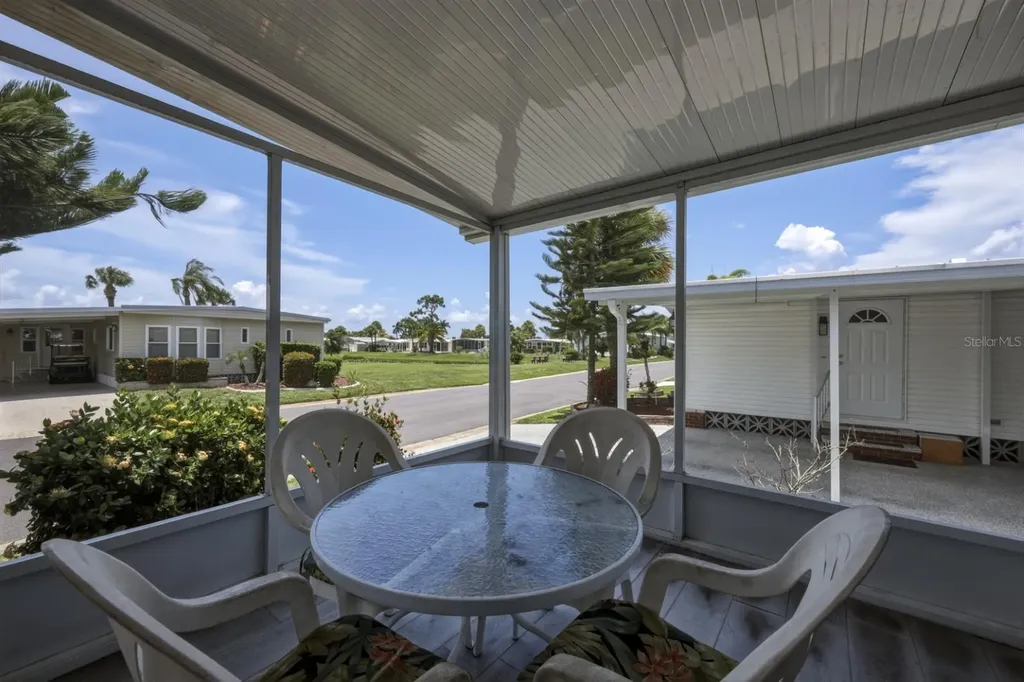2100 Kings Highway Port Charlotte FL 33980