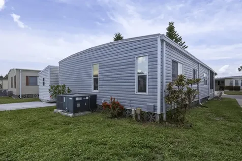 2100 Kings Highway Port Charlotte FL 33980