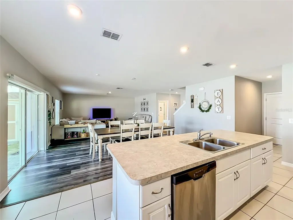 405 Kestrel Drive Groveland FL 34736