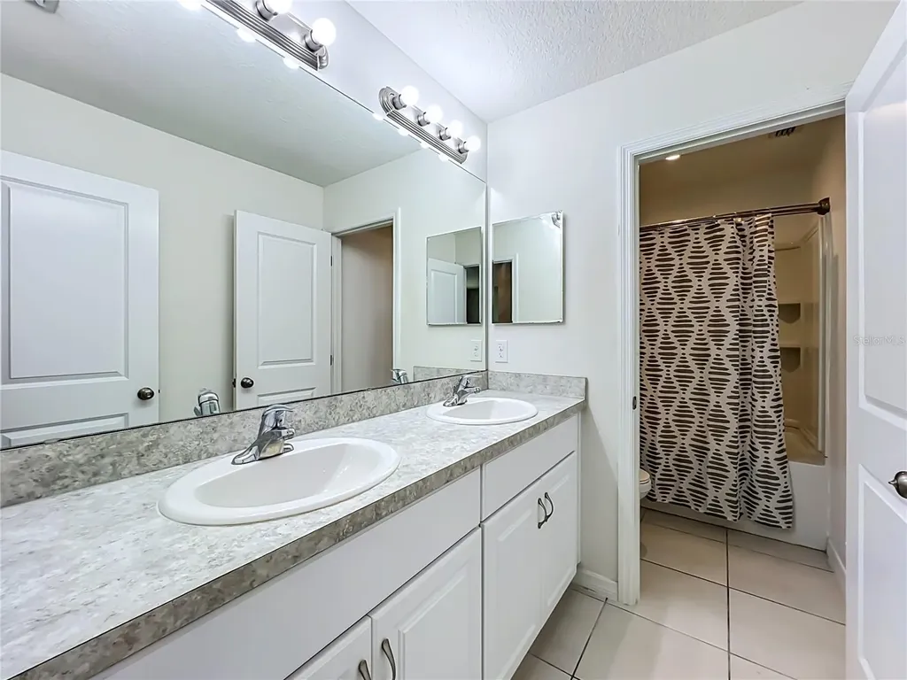 405 Kestrel Drive Groveland FL 34736