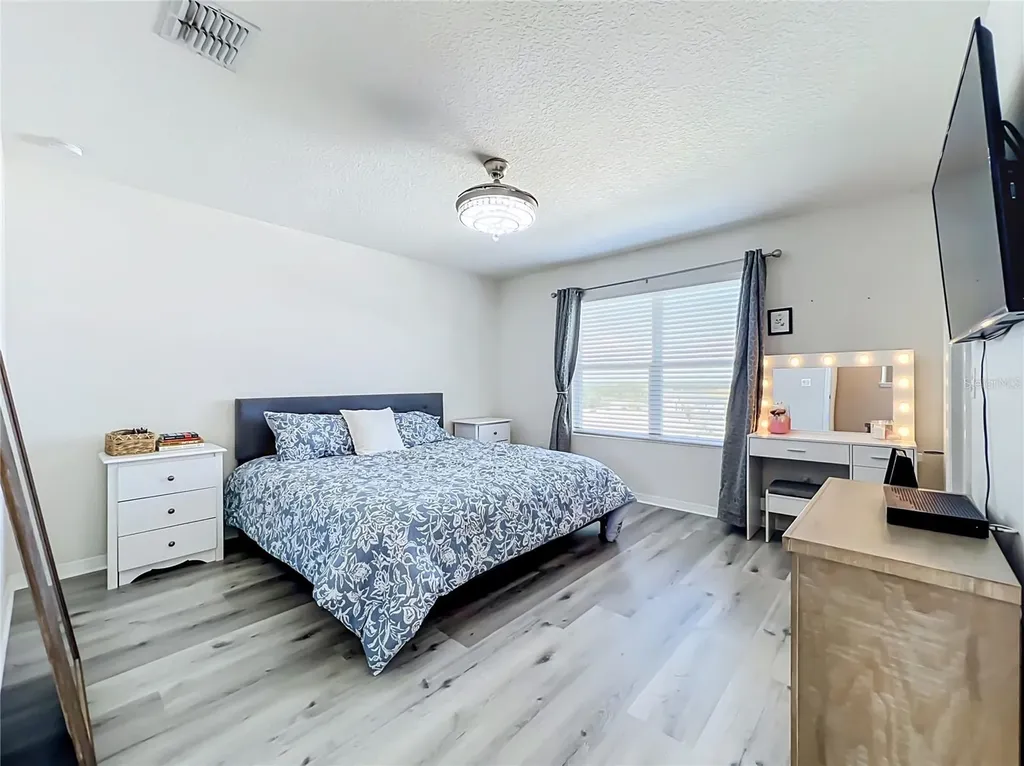 405 Kestrel Drive Groveland FL 34736