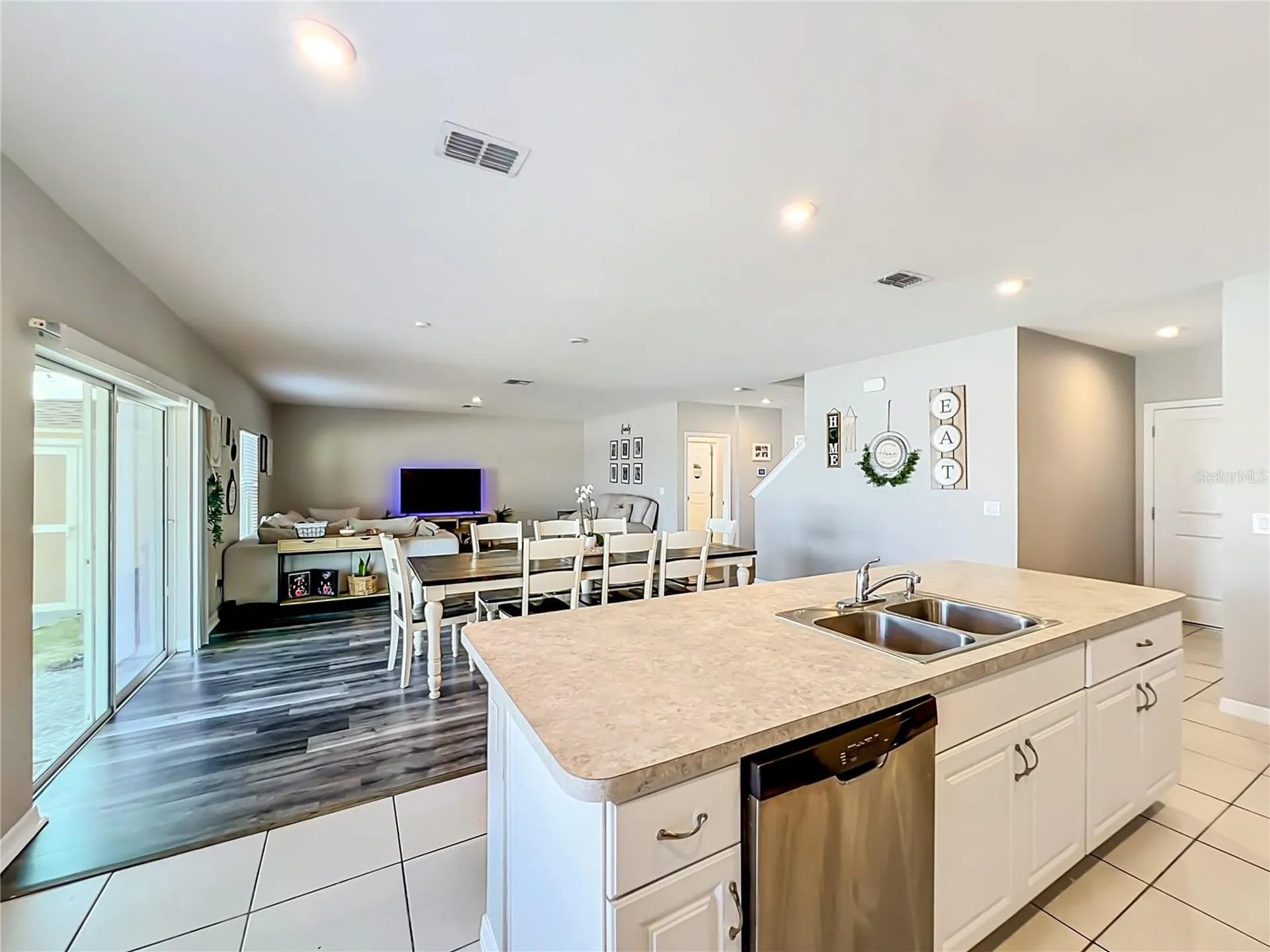 405 Kestrel Drive Groveland FL 34736