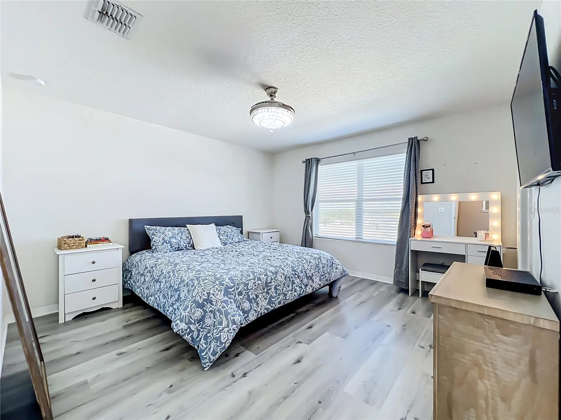 405 Kestrel Drive Groveland FL 34736