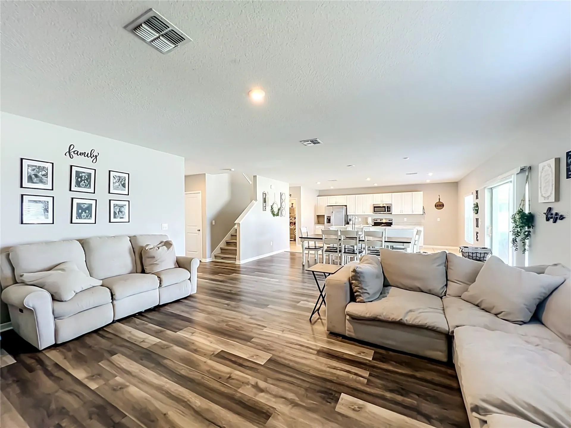 405 Kestrel Drive Groveland FL 34736