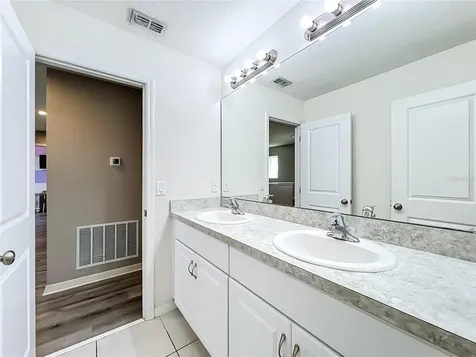 405 Kestrel Drive Groveland FL 34736