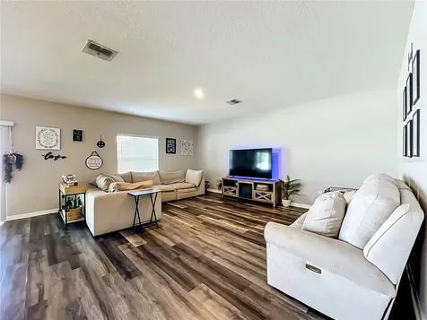 405 Kestrel Drive Groveland FL 34736