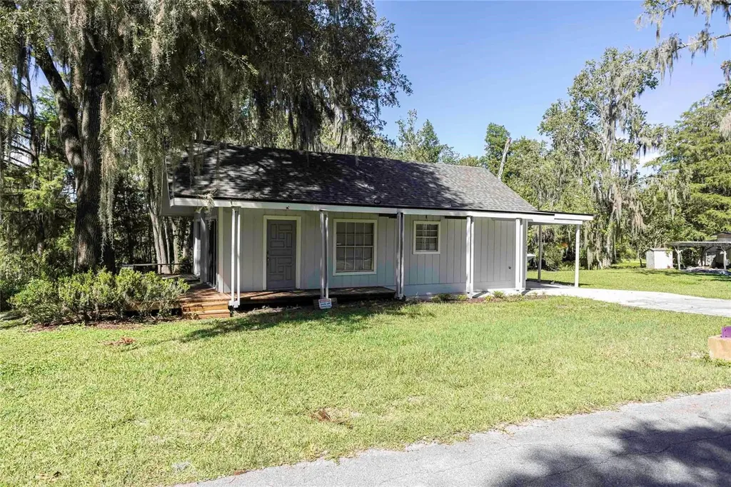 2886 N C 470 Lake Panasoffkee FL 33538