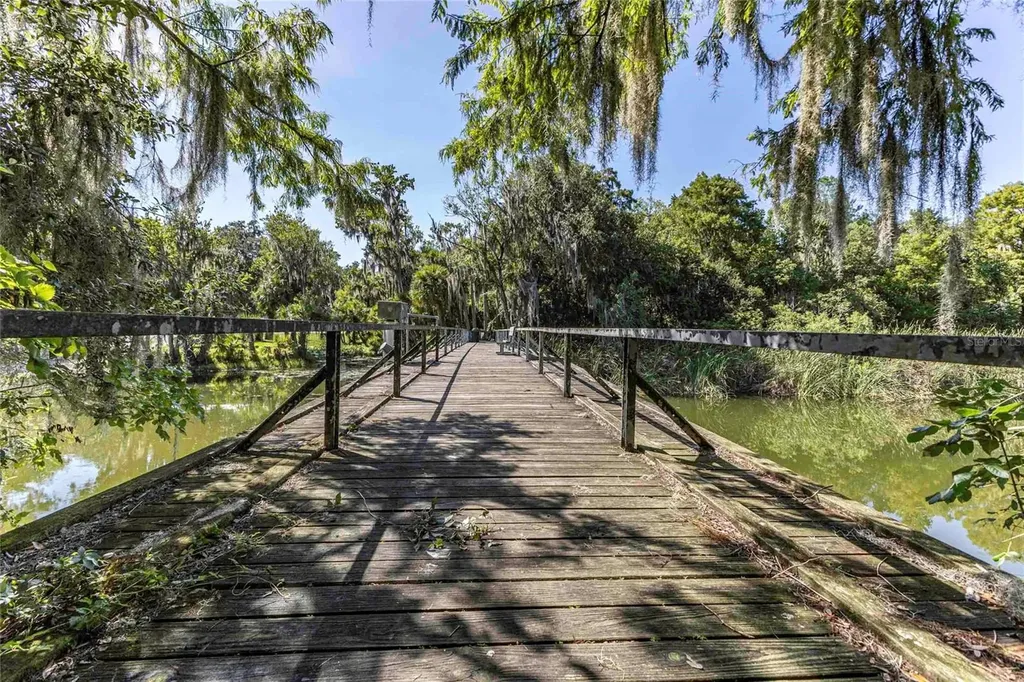 2886 N C 470 Lake Panasoffkee FL 33538