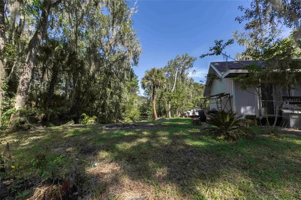 2886 N C 470 Lake Panasoffkee FL 33538