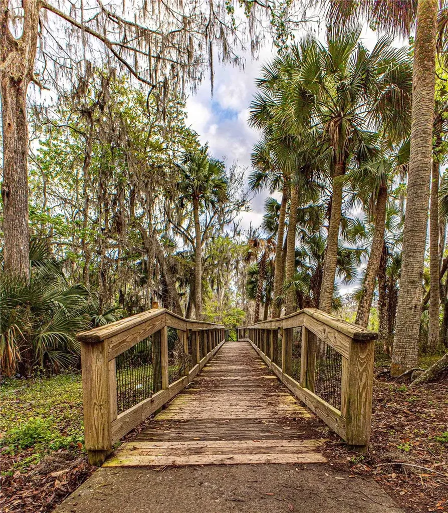 2886 N C 470 Lake Panasoffkee FL 33538