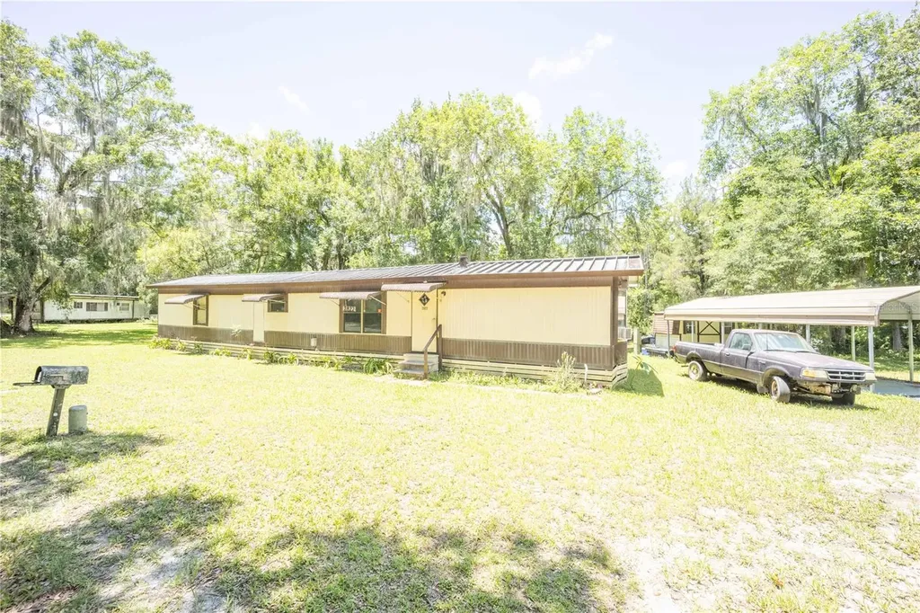 2886 N C 470 Lake Panasoffkee FL 33538