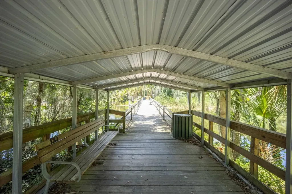 2886 N C 470 Lake Panasoffkee FL 33538