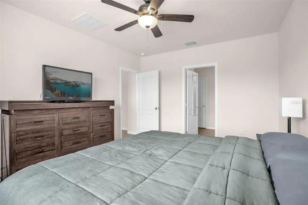 5242 Mahogany Drive Mount Dora FL 32757