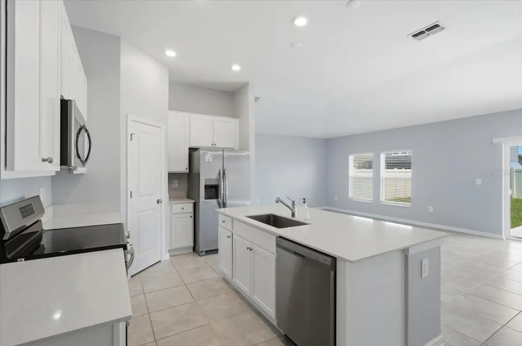 1033 Holden Way Eagle Lake FL 33839