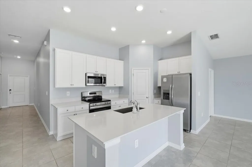 1033 Holden Way Eagle Lake FL 33839