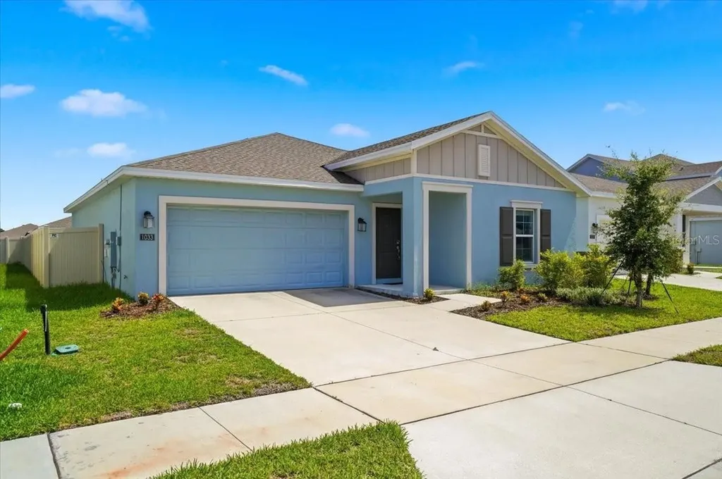 1033 Holden Way Eagle Lake FL 33839