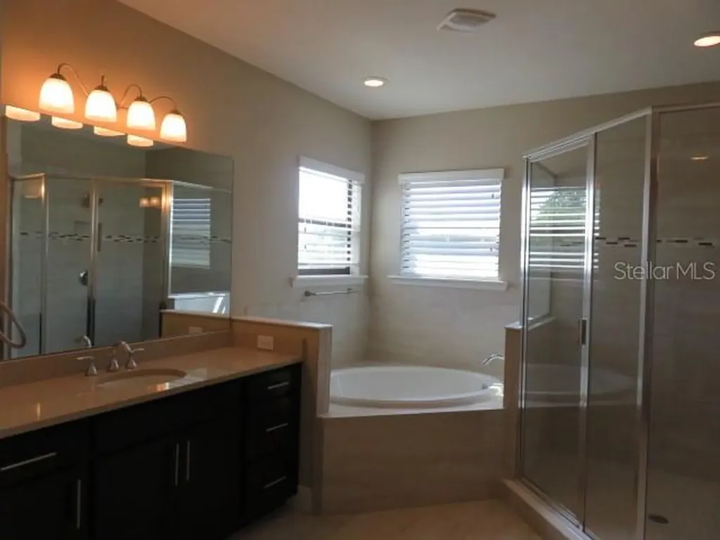 5827 Title Row Drive Bradenton FL 34210