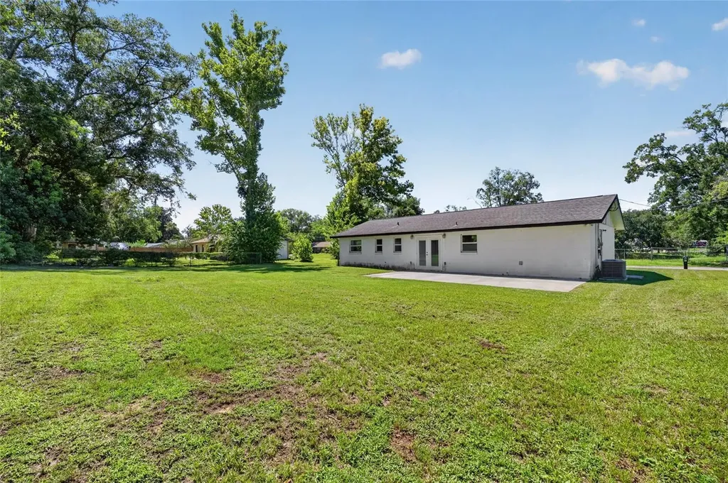 1901 NE 52nd Street Ocala FL 34479