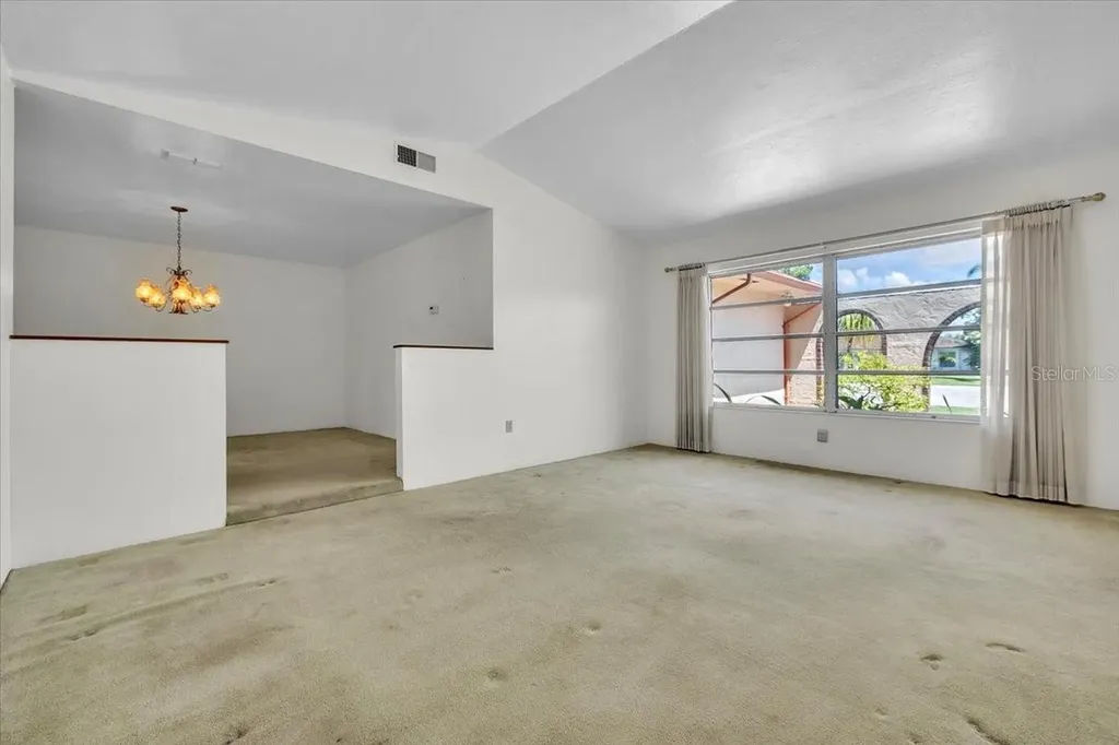 5012 Palm Aire Drive Sarasota FL 34243