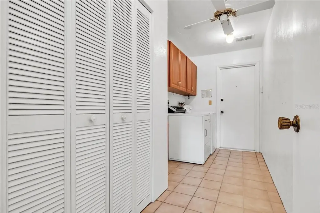 5012 Palm Aire Drive Sarasota FL 34243