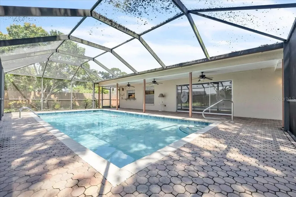 5012 Palm Aire Drive Sarasota FL 34243