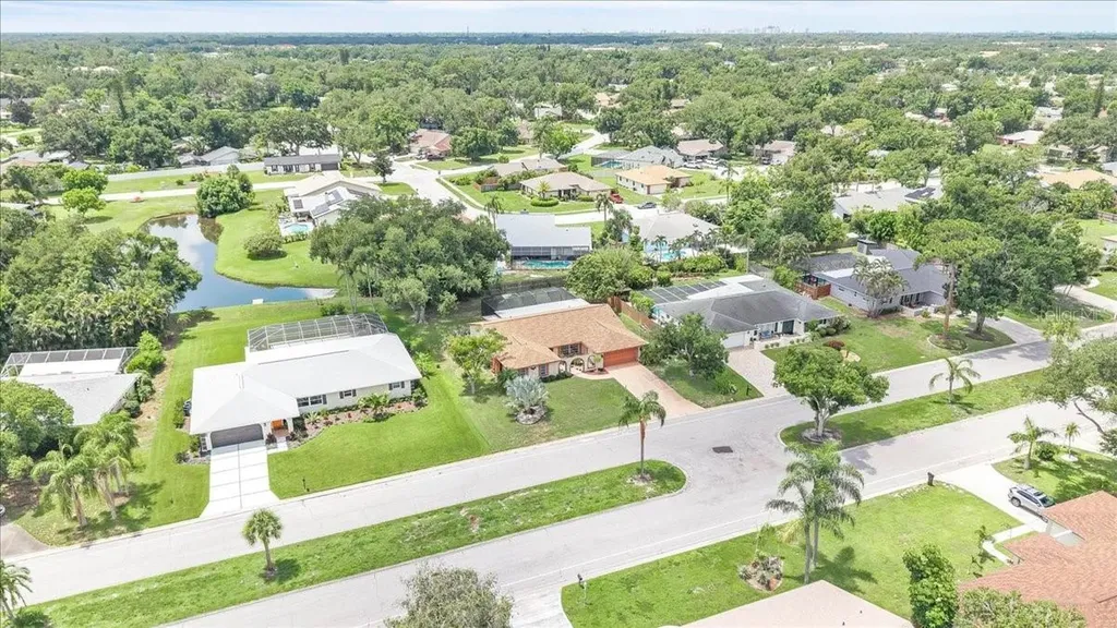5012 Palm Aire Drive Sarasota FL 34243