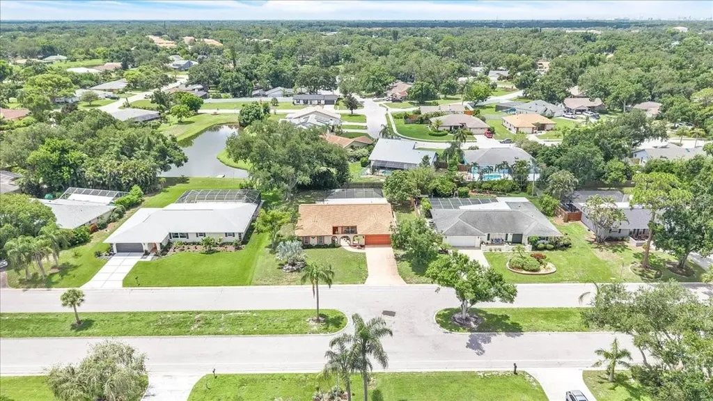 5012 Palm Aire Drive Sarasota FL 34243