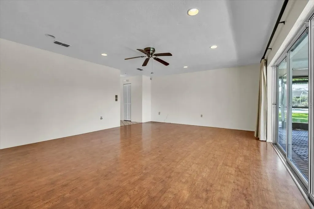 5012 Palm Aire Drive Sarasota FL 34243