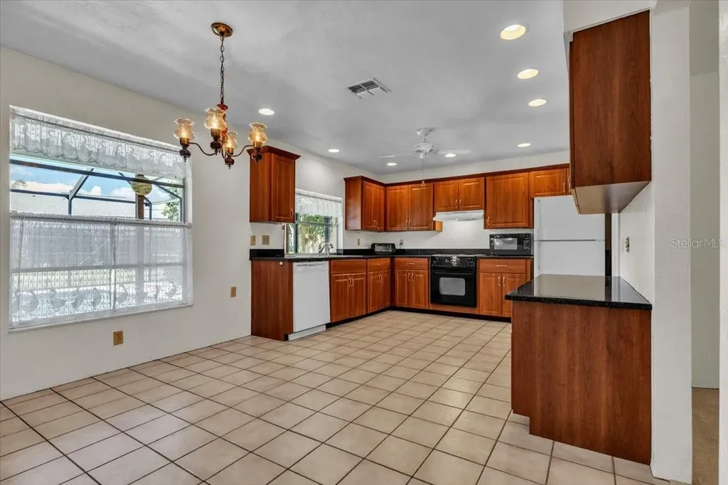 5012 Palm Aire Drive Sarasota FL 34243