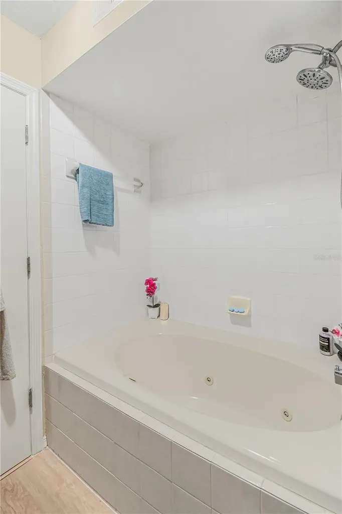 2586 Pine Cove Lane Clearwater FL 33761