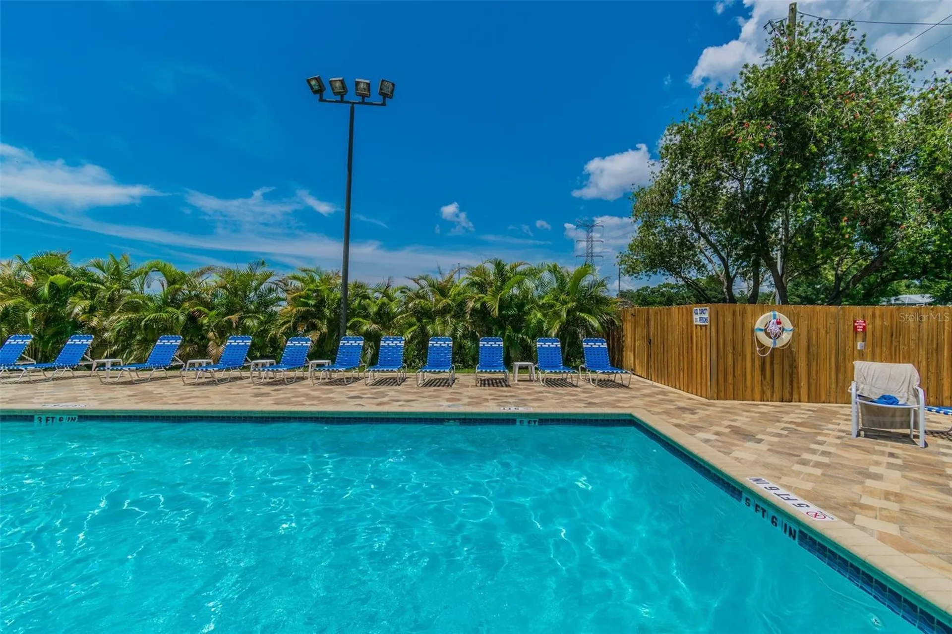 2586 Pine Cove Lane Clearwater FL 33761