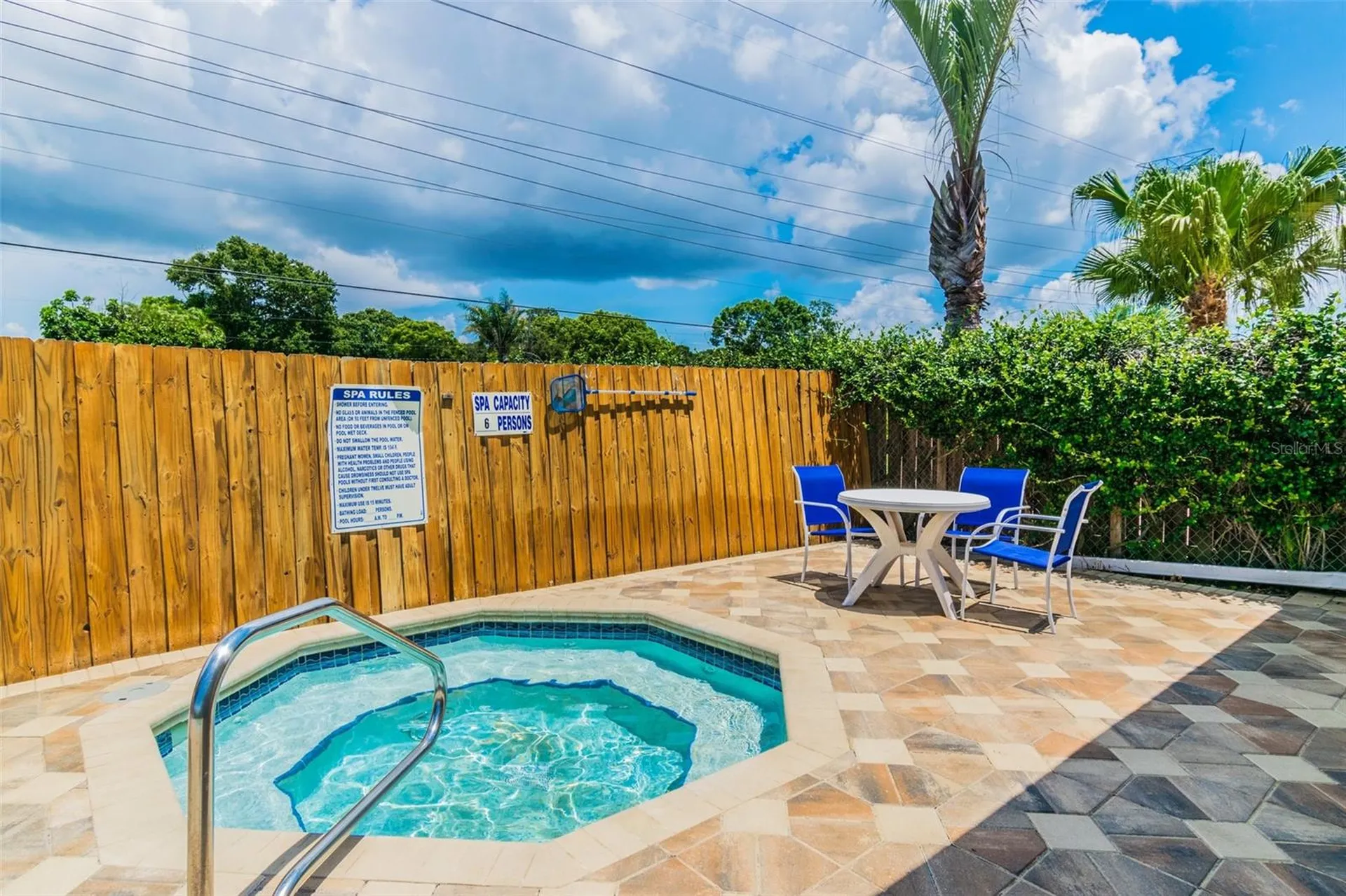 2586 Pine Cove Lane Clearwater FL 33761