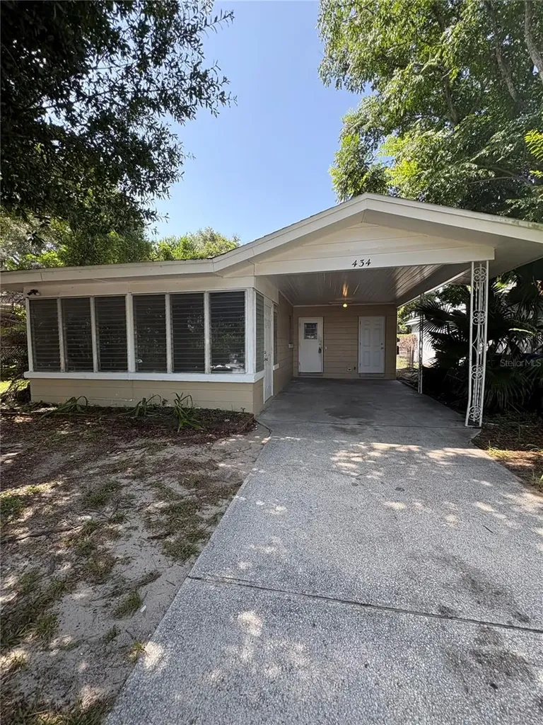 434 Avenue D SE Winter Haven FL 33880