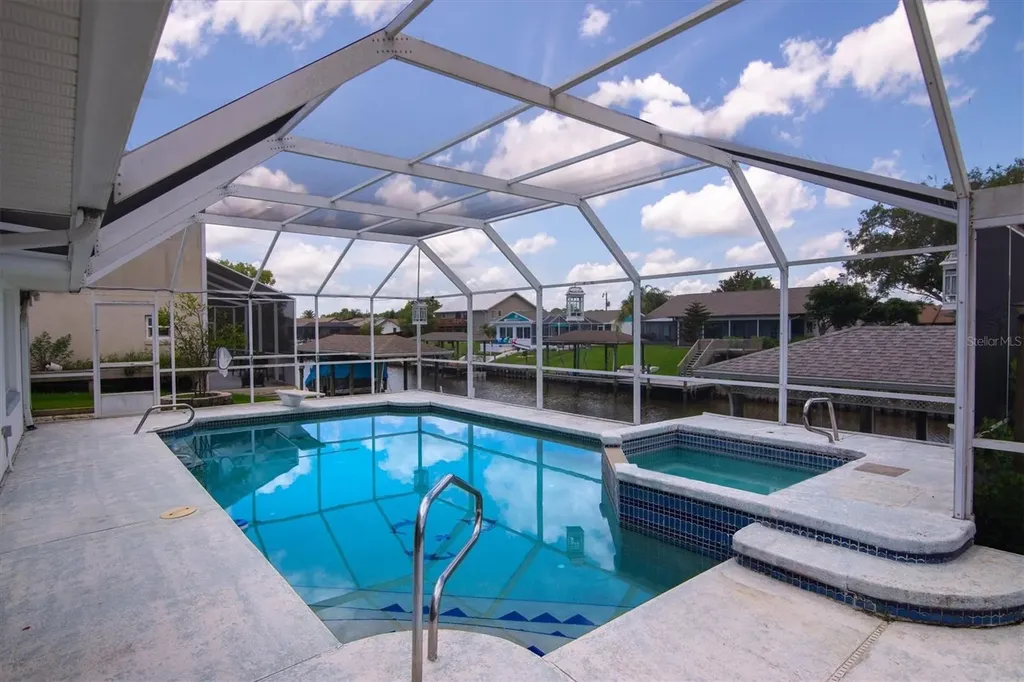 12 Cloverdale Court S Palm Coast FL 32137