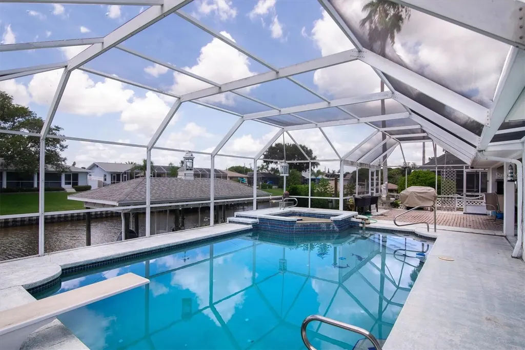 12 Cloverdale Court S Palm Coast FL 32137
