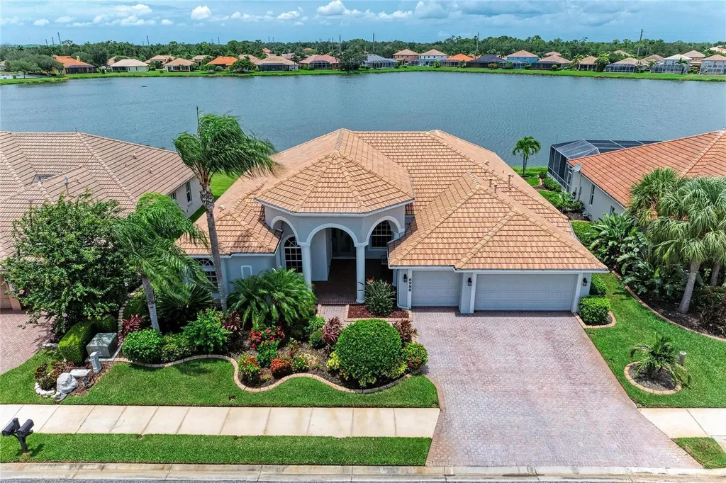 6988 74th Street Circle E Bradenton FL 34203