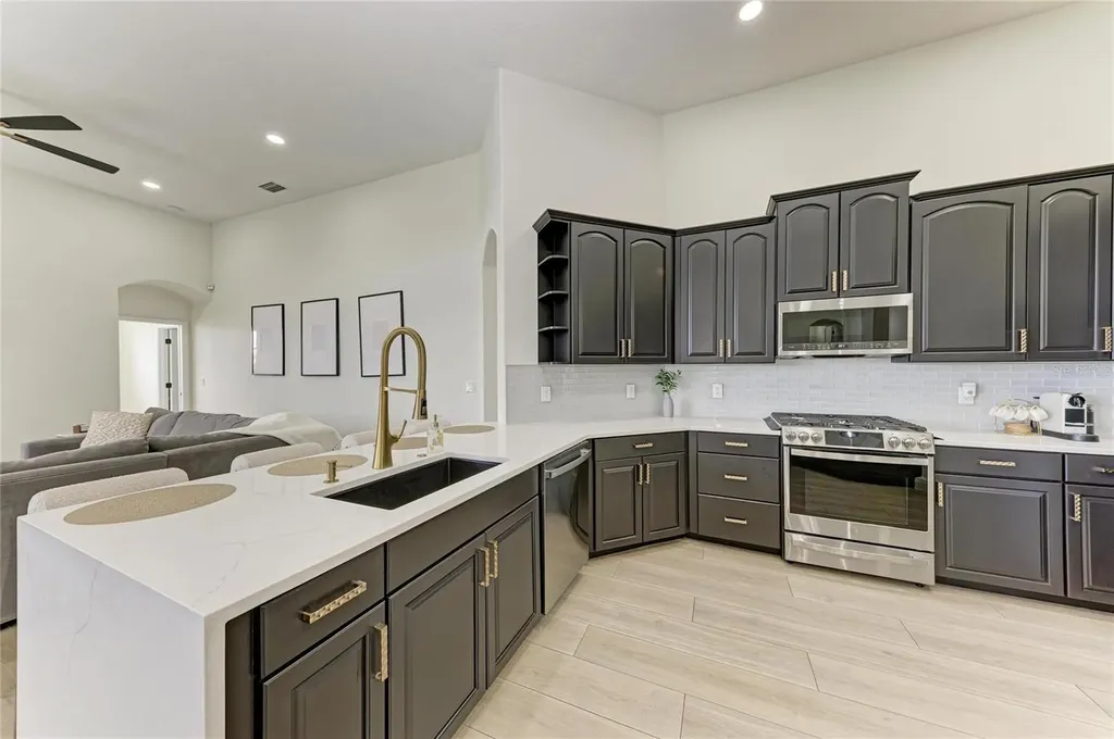 6988 74th Street Circle E Bradenton FL 34203