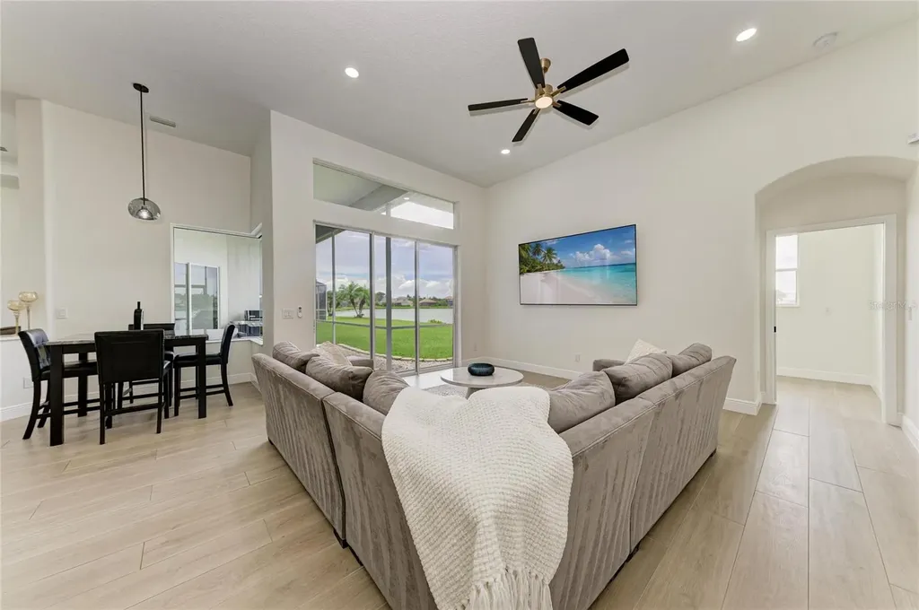 6988 74th Street Circle E Bradenton FL 34203