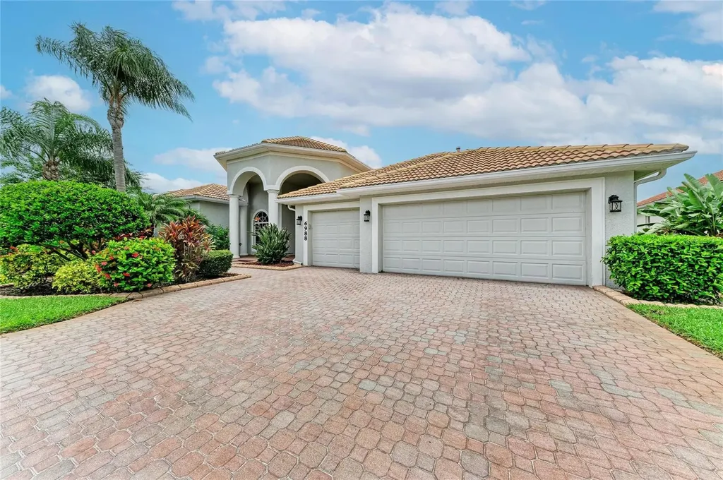 6988 74th Street Circle E Bradenton FL 34203