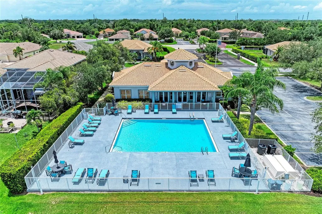 6988 74th Street Circle E Bradenton FL 34203