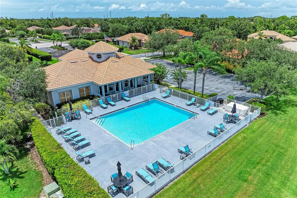 6988 74th Street Circle E Bradenton FL 34203